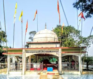 অধ্যাত্মিক পুরুষ হযরত শাহ সুলতান রুমী (রঃ)'র মাজার 2 হযরত শাহ সুলতান কমর উদ্দিন রুমি (রঃ) এর মাজার; শাহ সুলতান রুমী (রঃ)'র মাজার